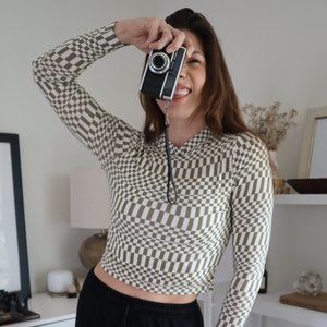 green checkered long sleeve top.